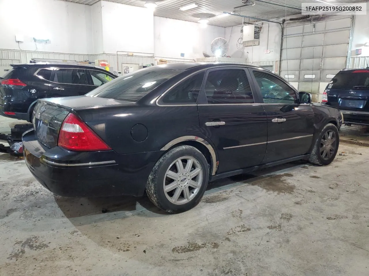 1FAFP25195G200852 2005 Ford Five Hundred Limited