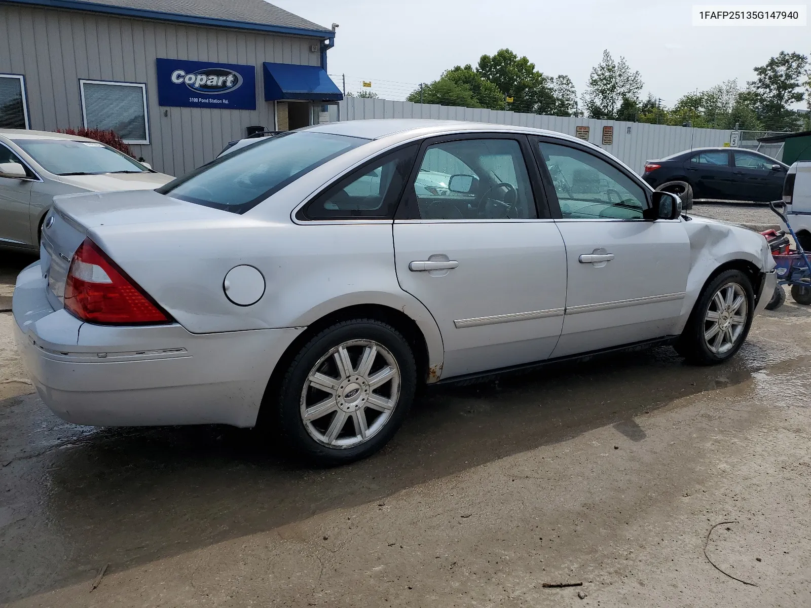 2005 Ford Five Hundred Limited VIN: 1FAFP25135G147940 Lot: 64391804