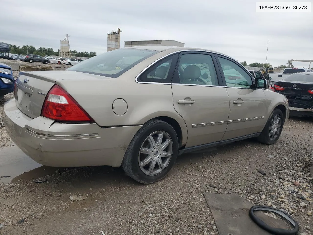 2005 Ford Five Hundred Limited VIN: 1FAFP28135G186278 Lot: 72727444