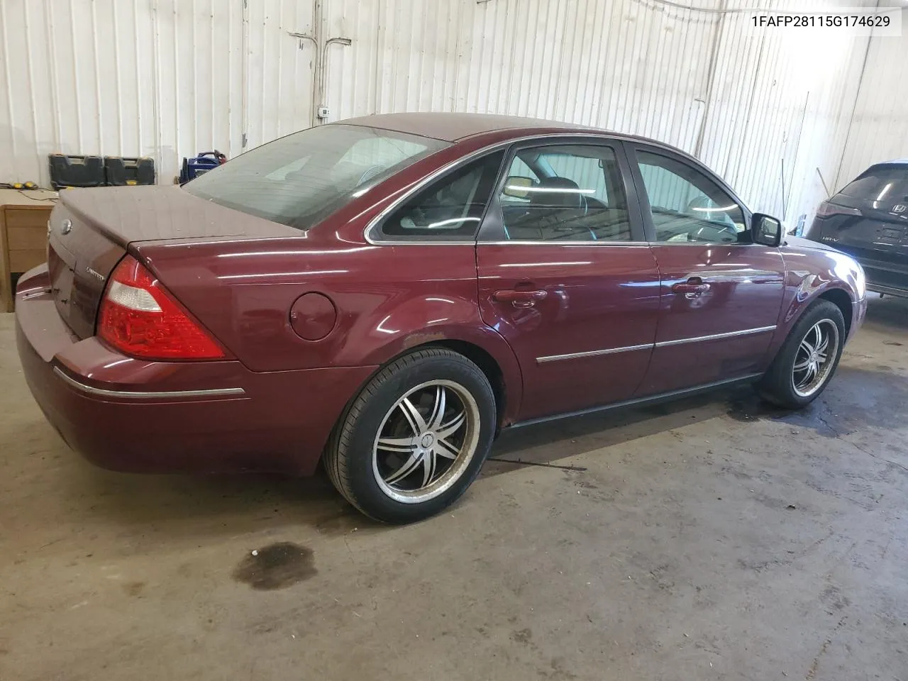 1FAFP28115G174629 2005 Ford Five Hundred Limited