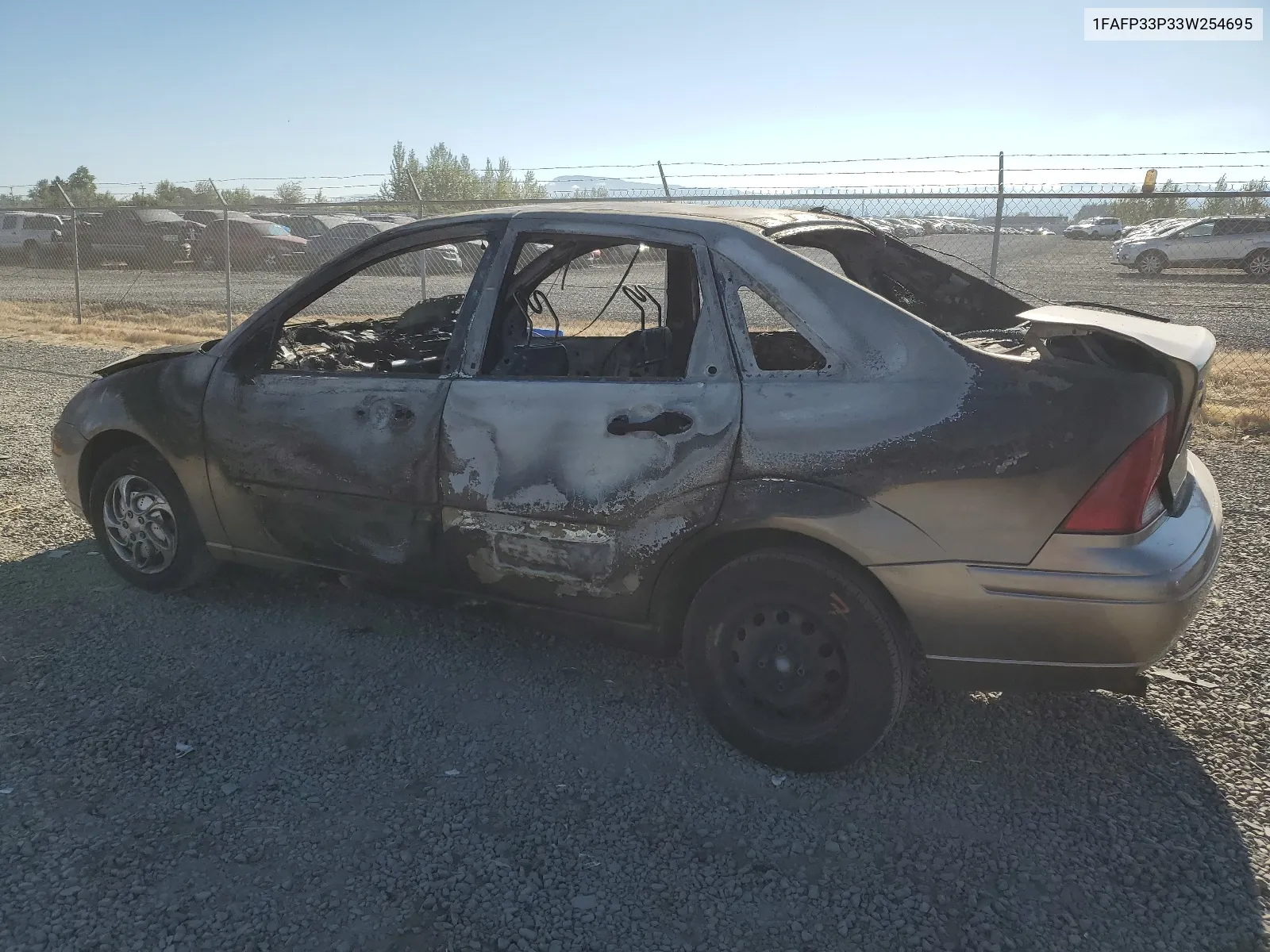 2003 Ford Focus Lx VIN: 1FAFP33P33W254695 Lot: 61242724