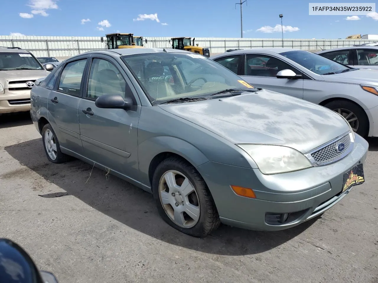 2005 Ford Focus Zx4 VIN: 1FAFP34N35W235922 Lot: 54729854