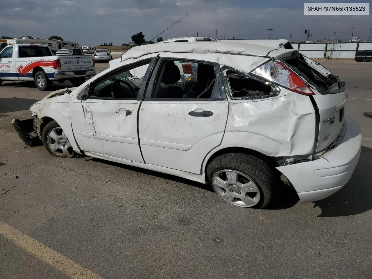 2005 Ford Focus Zx5 VIN: 3FAFP37N65R135523 Lot: 68845644