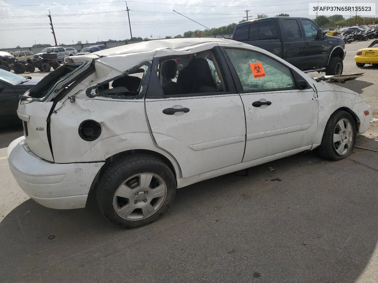 2005 Ford Focus Zx5 VIN: 3FAFP37N65R135523 Lot: 68845644