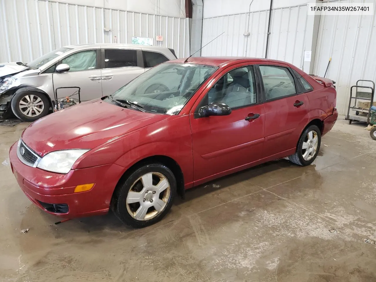 2005 Ford Focus Zx4 VIN: 1FAFP34N35W267401 Lot: 69137504