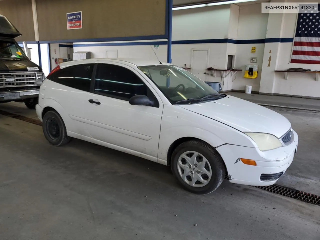 2005 Ford Focus Zx3 VIN: 3FAFP31NX5R141320 Lot: 70706664