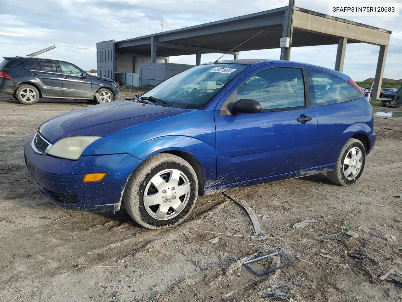 2005 Ford Focus Zx3 VIN: 3FAFP31N75R120683 Lot: 75021904