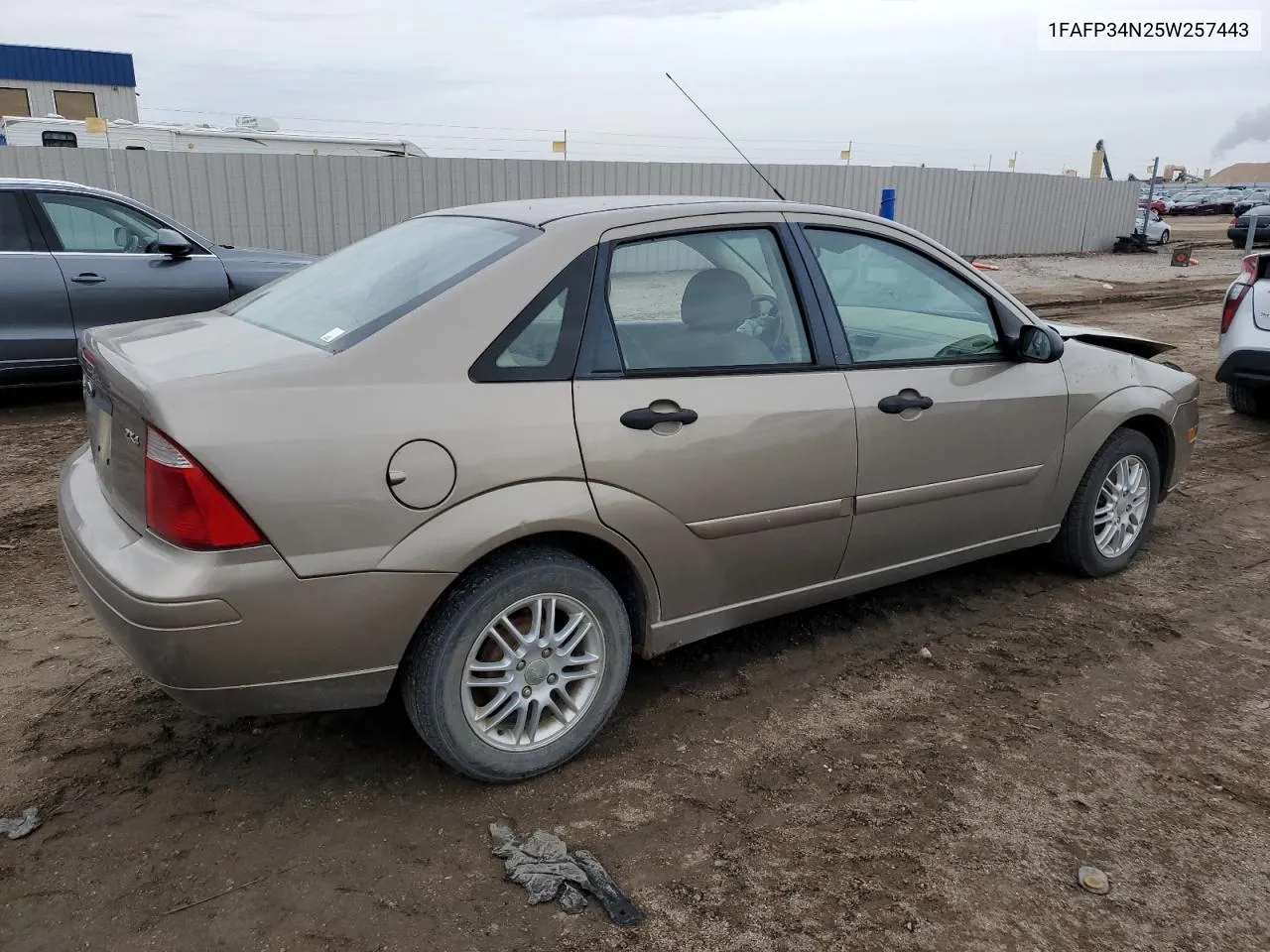 2005 Ford Focus Zx4 VIN: 1FAFP34N25W257443 Lot: 79922604