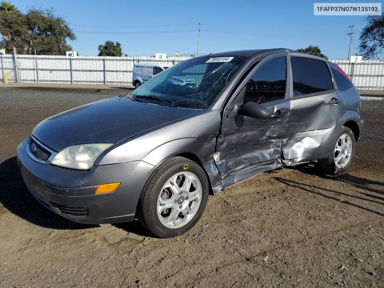 2007 Ford Focus Zx5 VIN: 1FAFP37N07W135193 Lot: 79046164