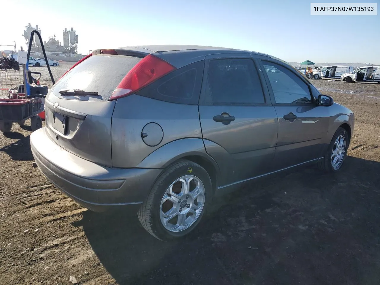 2007 Ford Focus Zx5 VIN: 1FAFP37N07W135193 Lot: 79046164