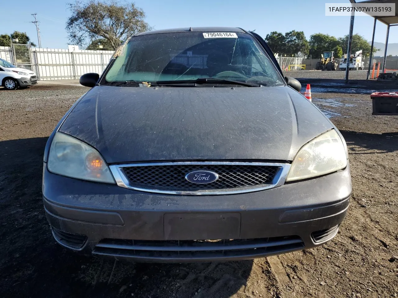 2007 Ford Focus Zx5 VIN: 1FAFP37N07W135193 Lot: 79046164