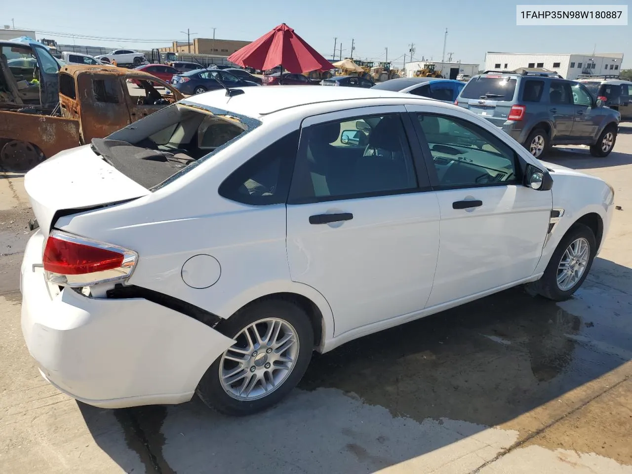 2008 Ford Focus Se VIN: 1FAHP35N98W180887 Lot: 70709664