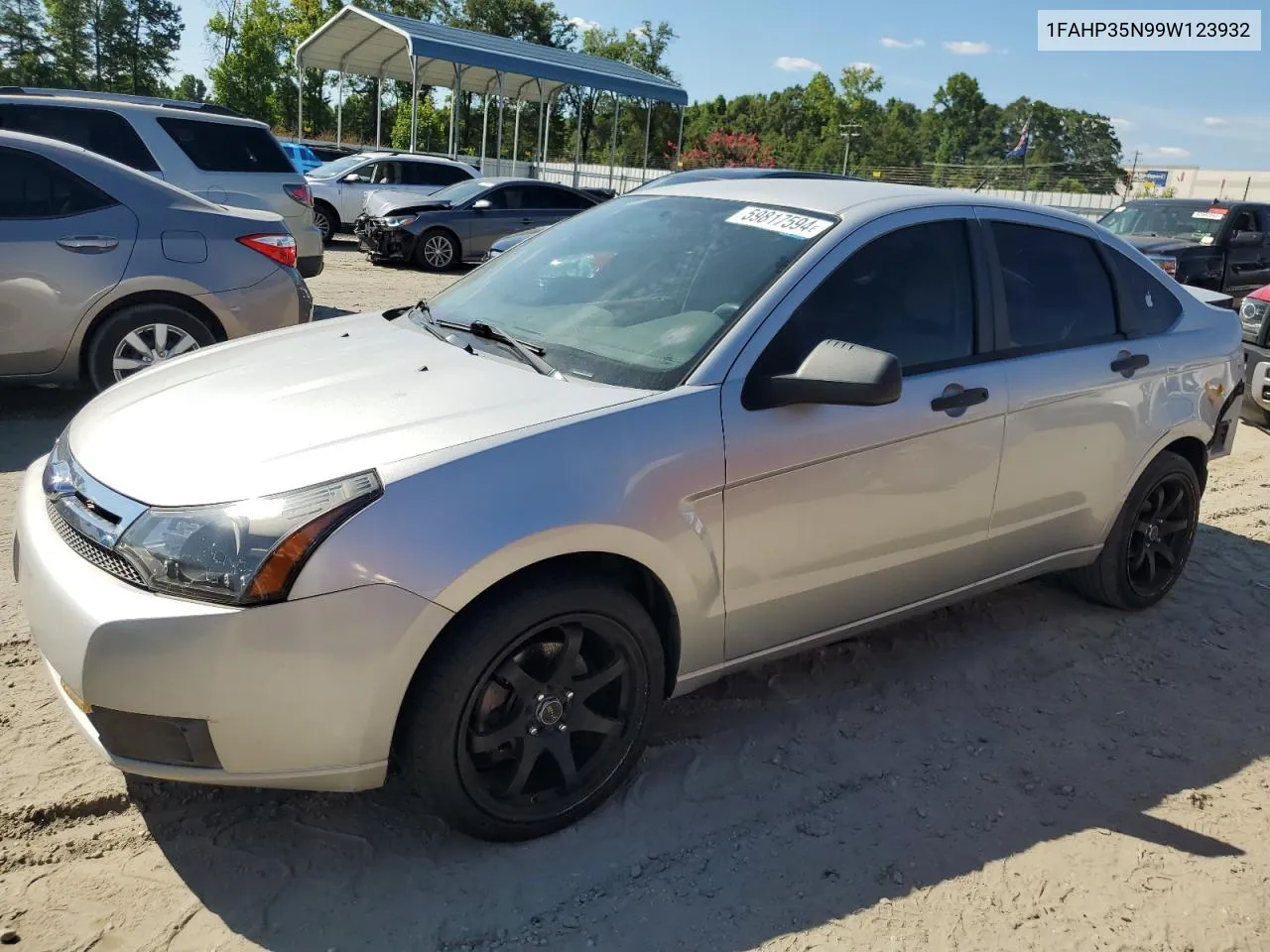 2009 Ford Focus Se VIN: 1FAHP35N99W123932 Lot: 59817594