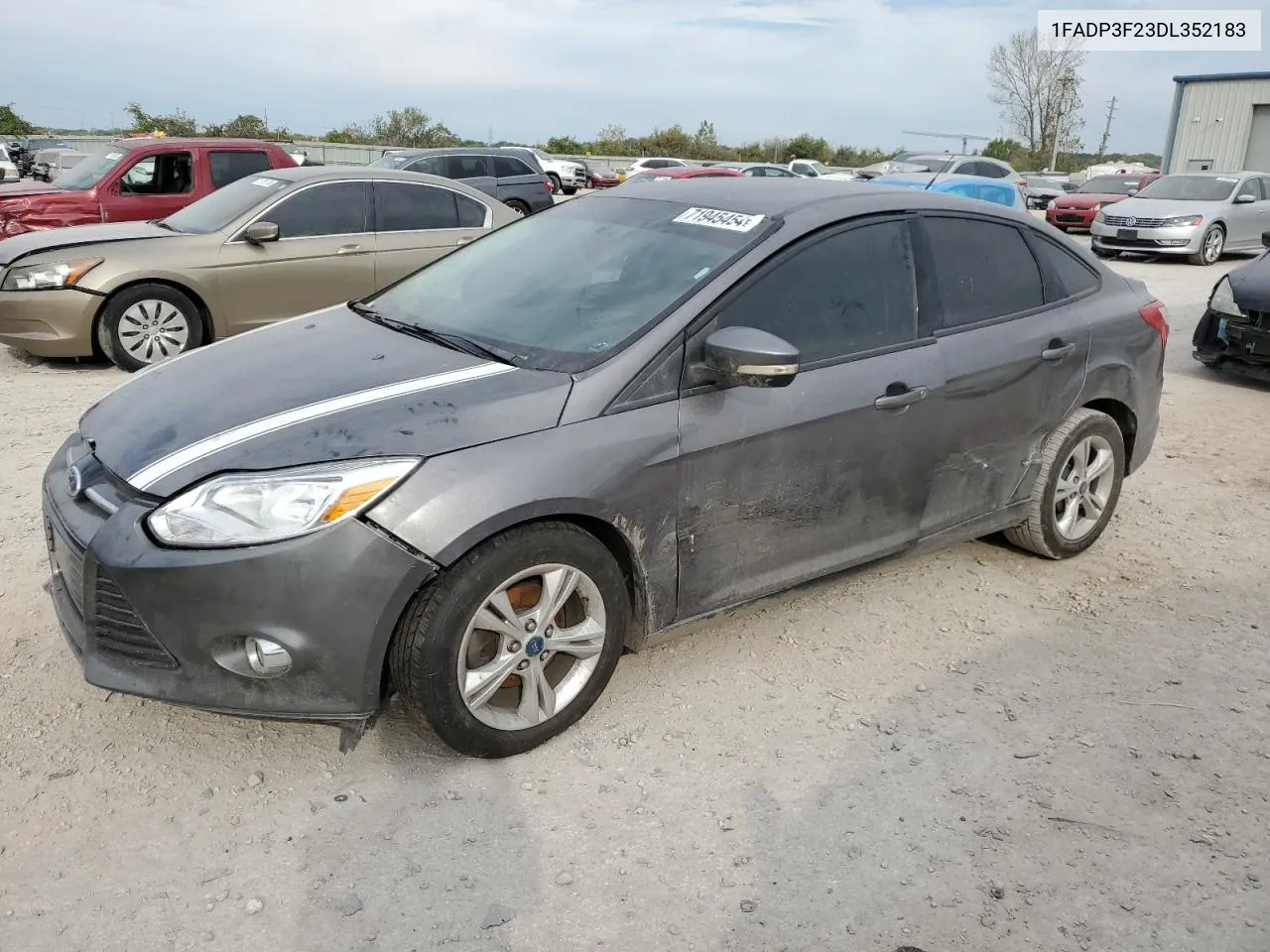 2013 Ford Focus Se VIN: 1FADP3F23DL352183 Lot: 71945454