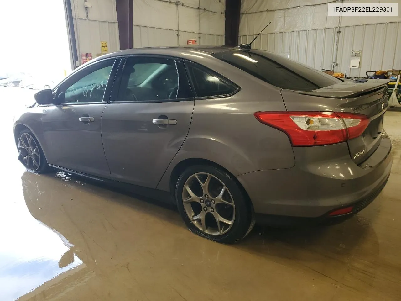 2014 Ford Focus Se VIN: 1FADP3F22EL229301 Lot: 61860114