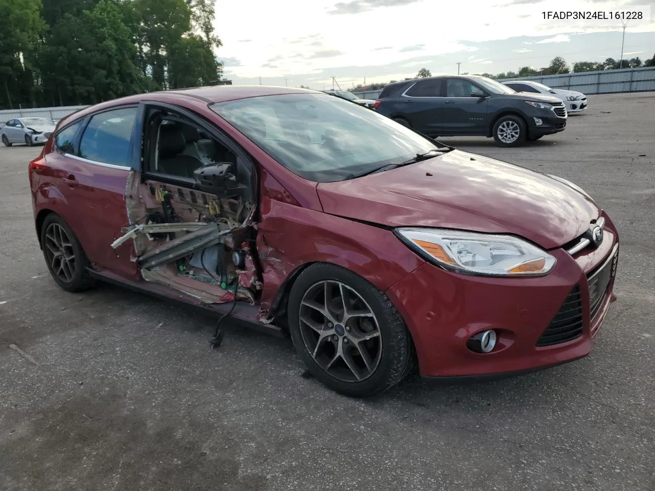 1FADP3N24EL161228 2014 Ford Focus Titanium