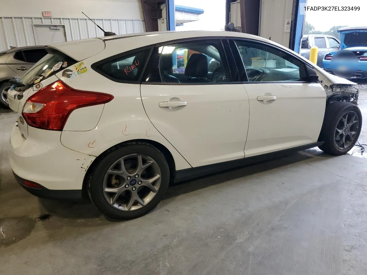 2014 Ford Focus Se VIN: 1FADP3K27EL323499 Lot: 71464834