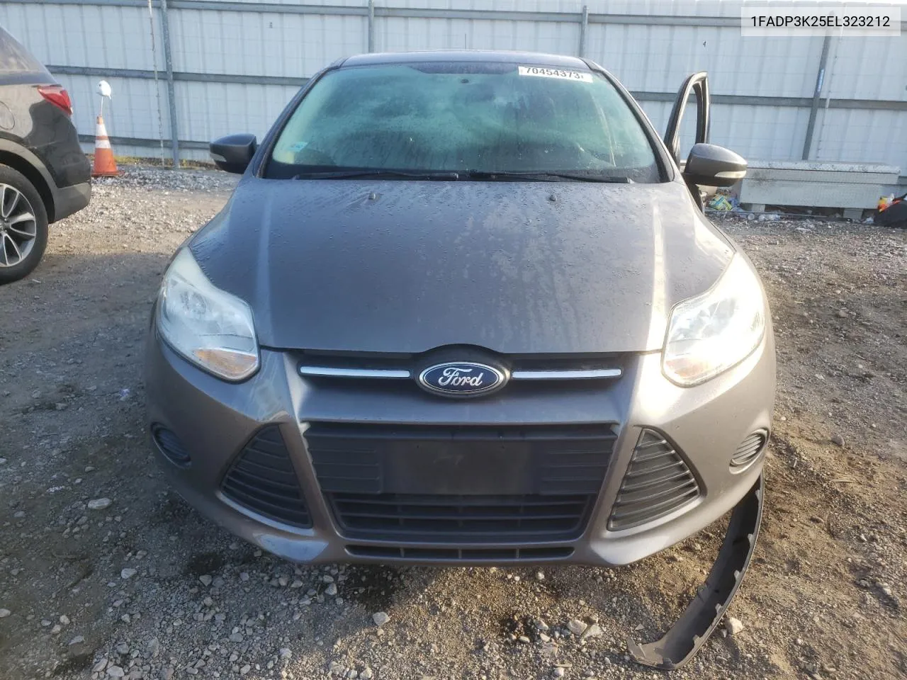 2014 Ford Focus Se VIN: 1FADP3K25EL323212 Lot: 74241464