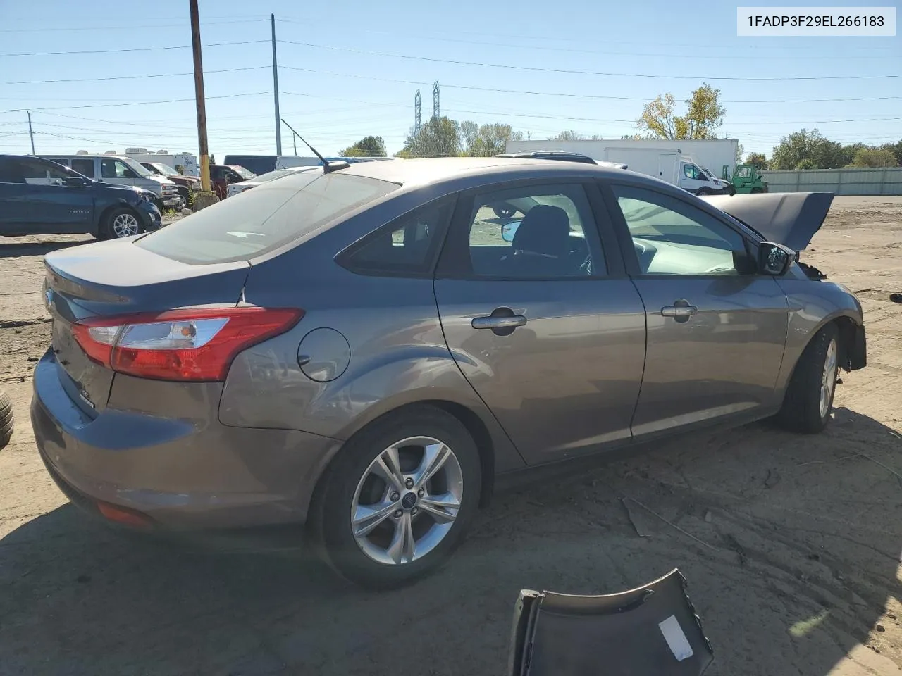 2014 Ford Focus Se VIN: 1FADP3F29EL266183 Lot: 74922454