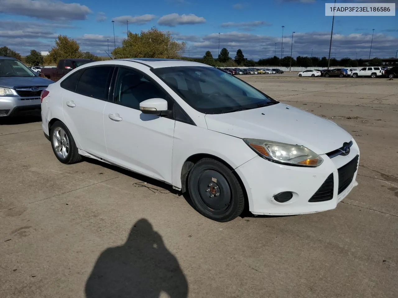 2014 Ford Focus Se VIN: 1FADP3F23EL186586 Lot: 79531564