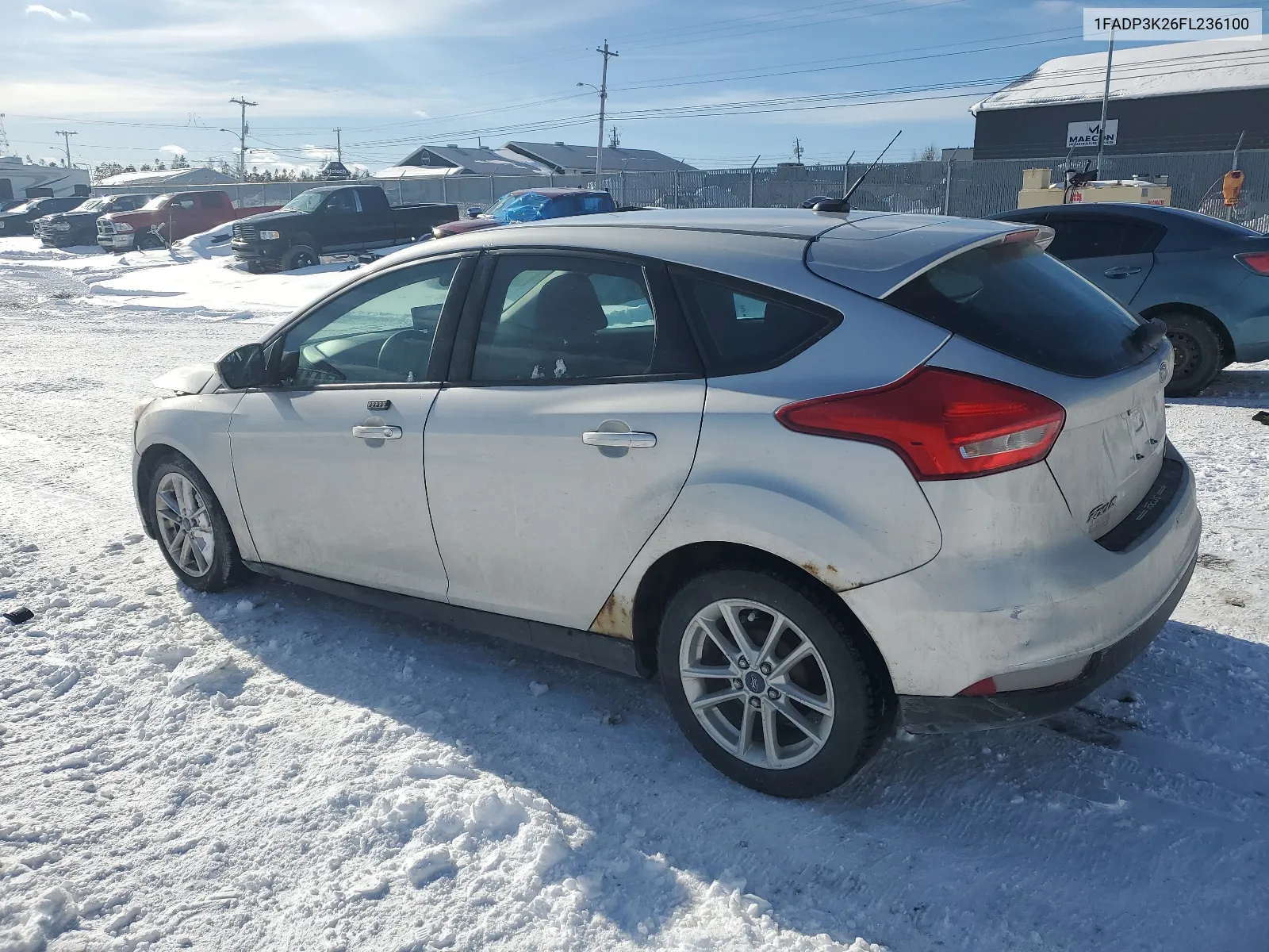 2015 Ford Focus Se VIN: 1FADP3K26FL236100 Lot: 42969944