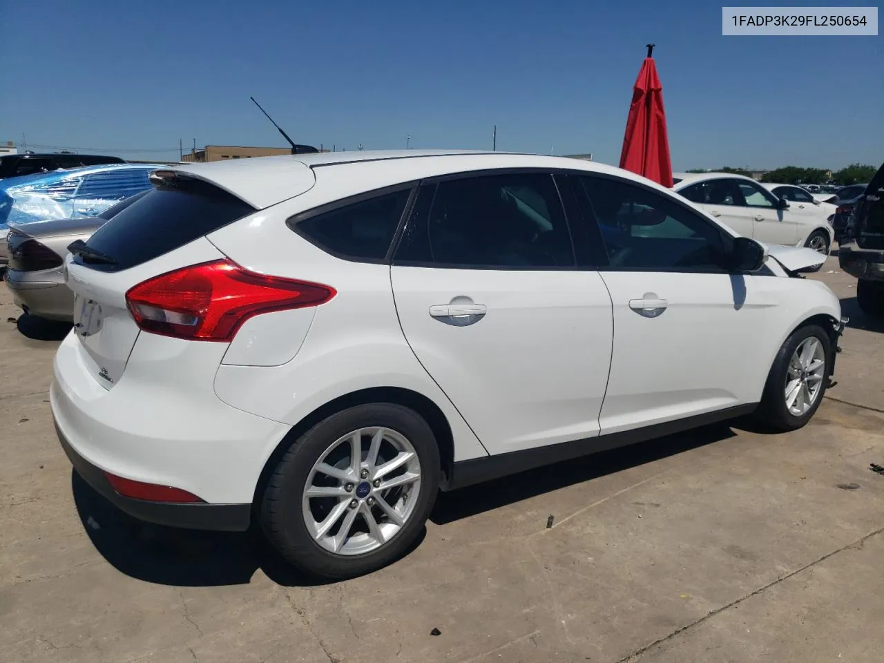 2015 Ford Focus Se VIN: 1FADP3K29FL250654 Lot: 57767284