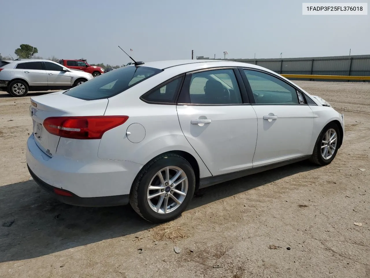 2015 Ford Focus Se VIN: 1FADP3F25FL376018 Lot: 63660814