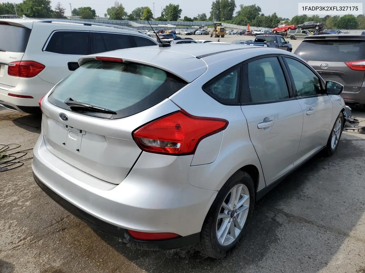 2015 Ford Focus Se VIN: 1FADP3K2XFL327175 Lot: 64272204