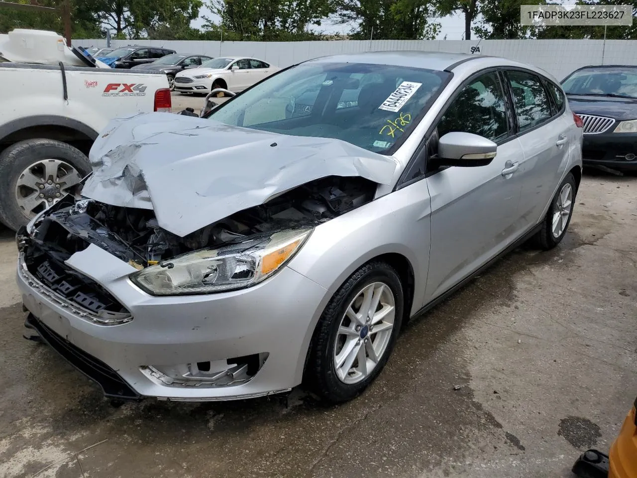 2015 Ford Focus Se VIN: 1FADP3K23FL223627 Lot: 64440734