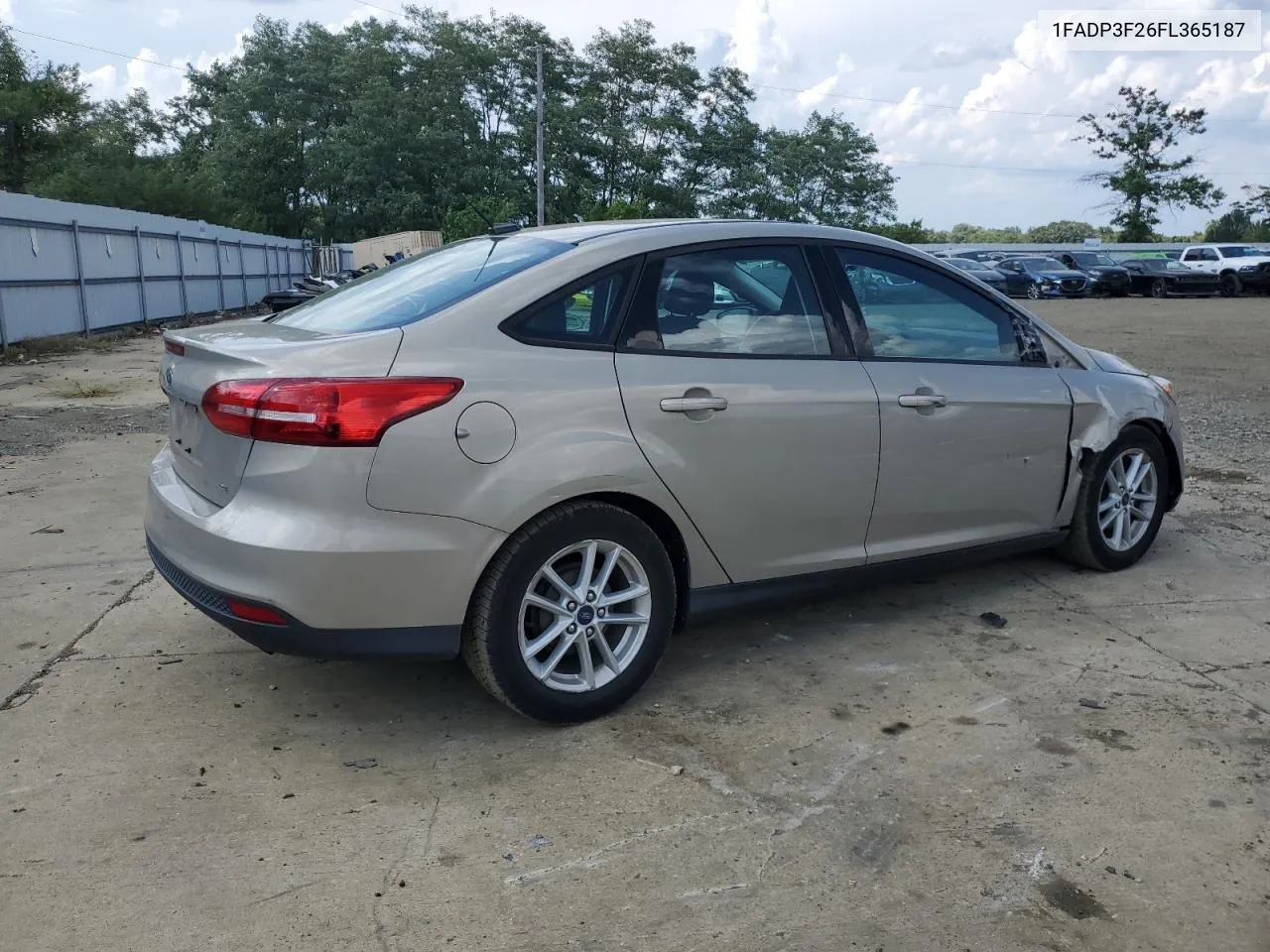 2015 Ford Focus Se VIN: 1FADP3F26FL365187 Lot: 65255204