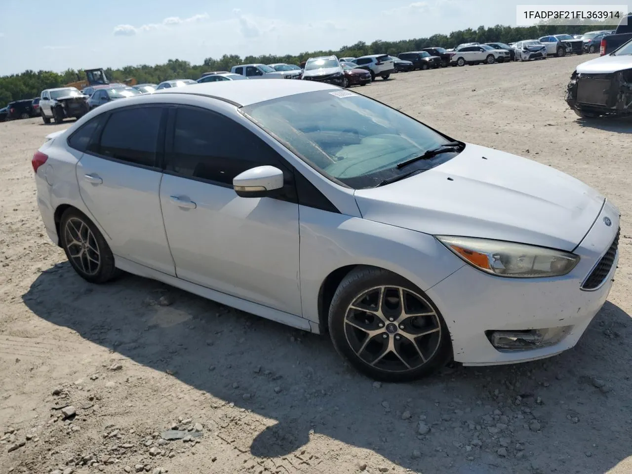 1FADP3F21FL363914 2015 Ford Focus Se