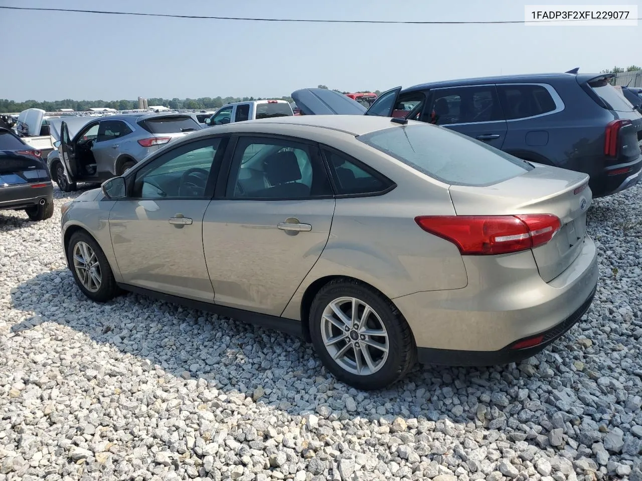 2015 Ford Focus Se VIN: 1FADP3F2XFL229077 Lot: 68518454