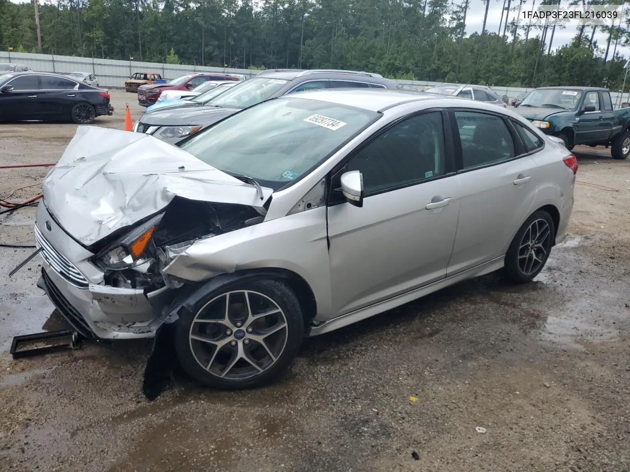 1FADP3F23FL216039 2015 Ford Focus Se