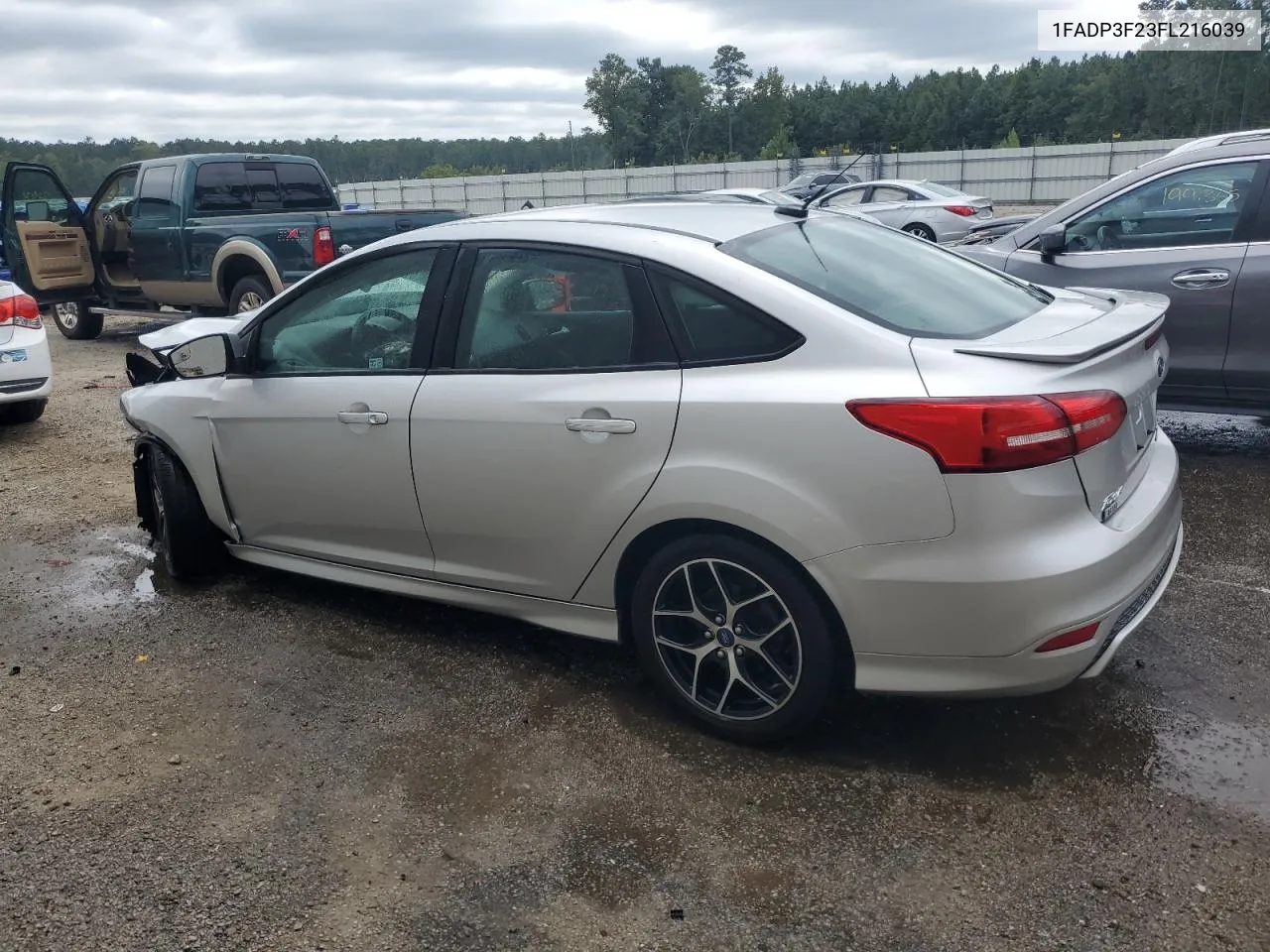 1FADP3F23FL216039 2015 Ford Focus Se