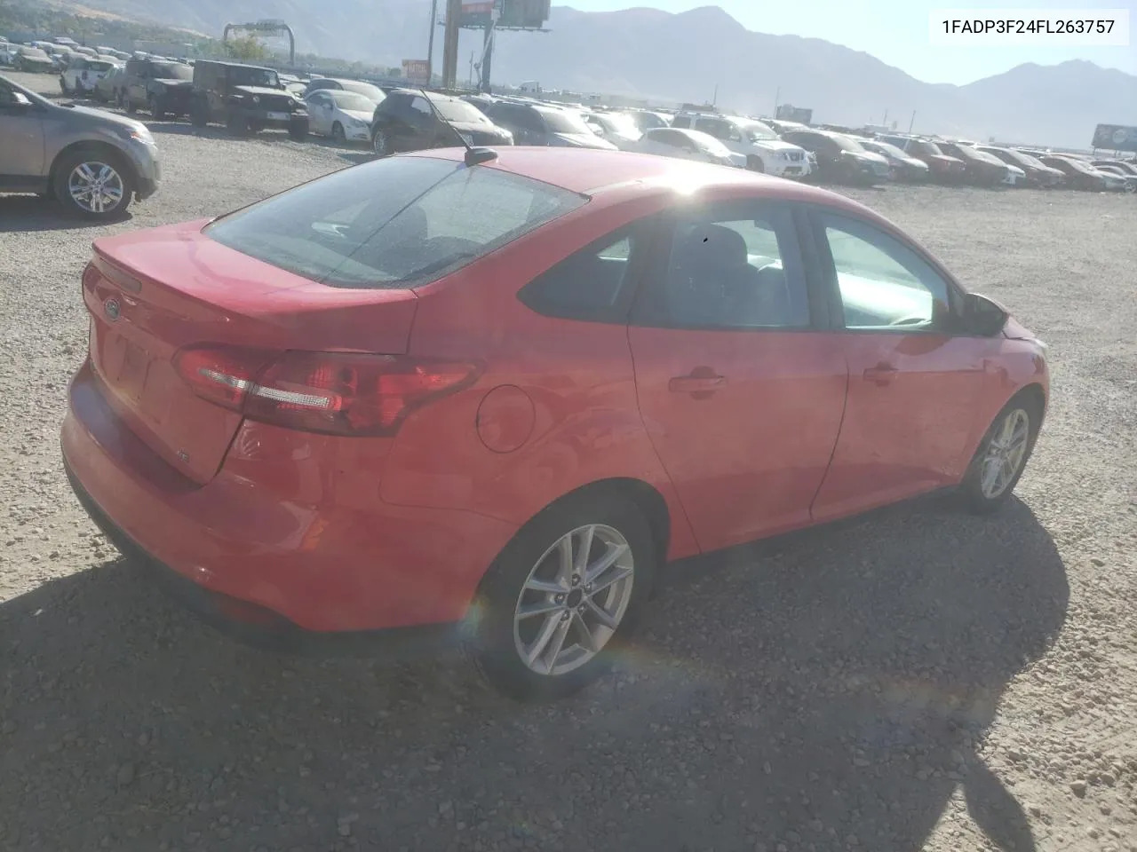 2015 Ford Focus Se VIN: 1FADP3F24FL263757 Lot: 73360474