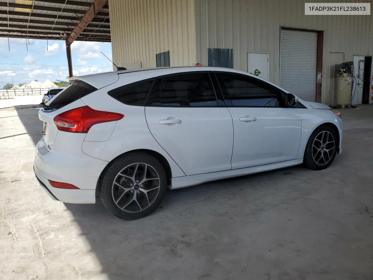 2015 Ford Focus Se VIN: 1FADP3K21FL238613 Lot: 73779924