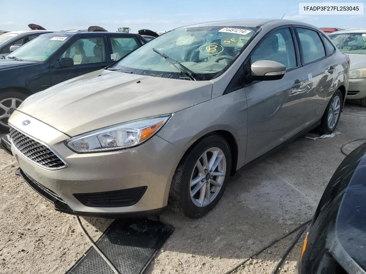 2015 Ford Focus Se VIN: 1FADP3F27FL253045 Lot: 74491214