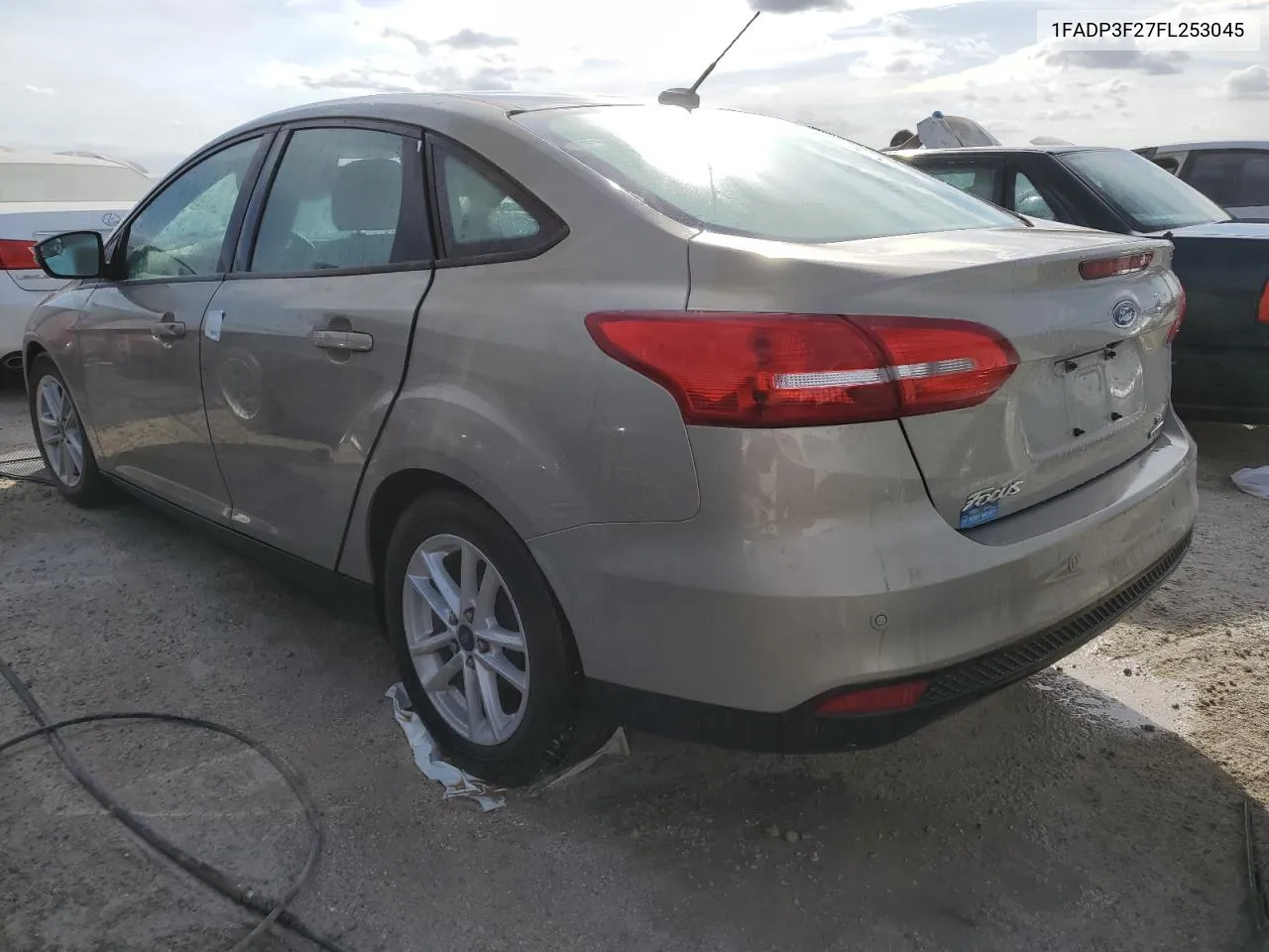 2015 Ford Focus Se VIN: 1FADP3F27FL253045 Lot: 74491214