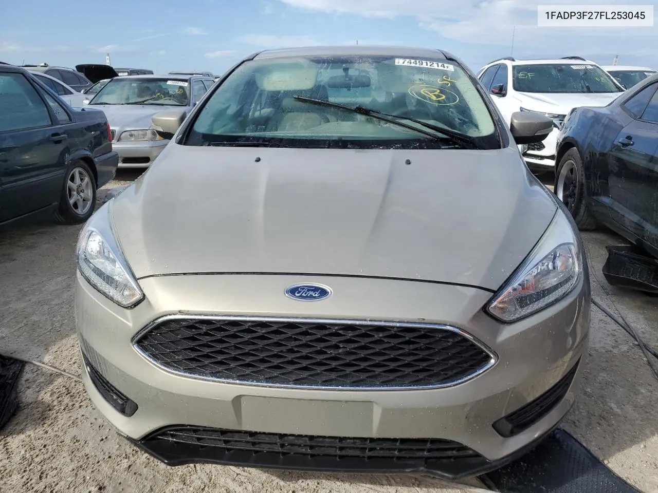 2015 Ford Focus Se VIN: 1FADP3F27FL253045 Lot: 74491214