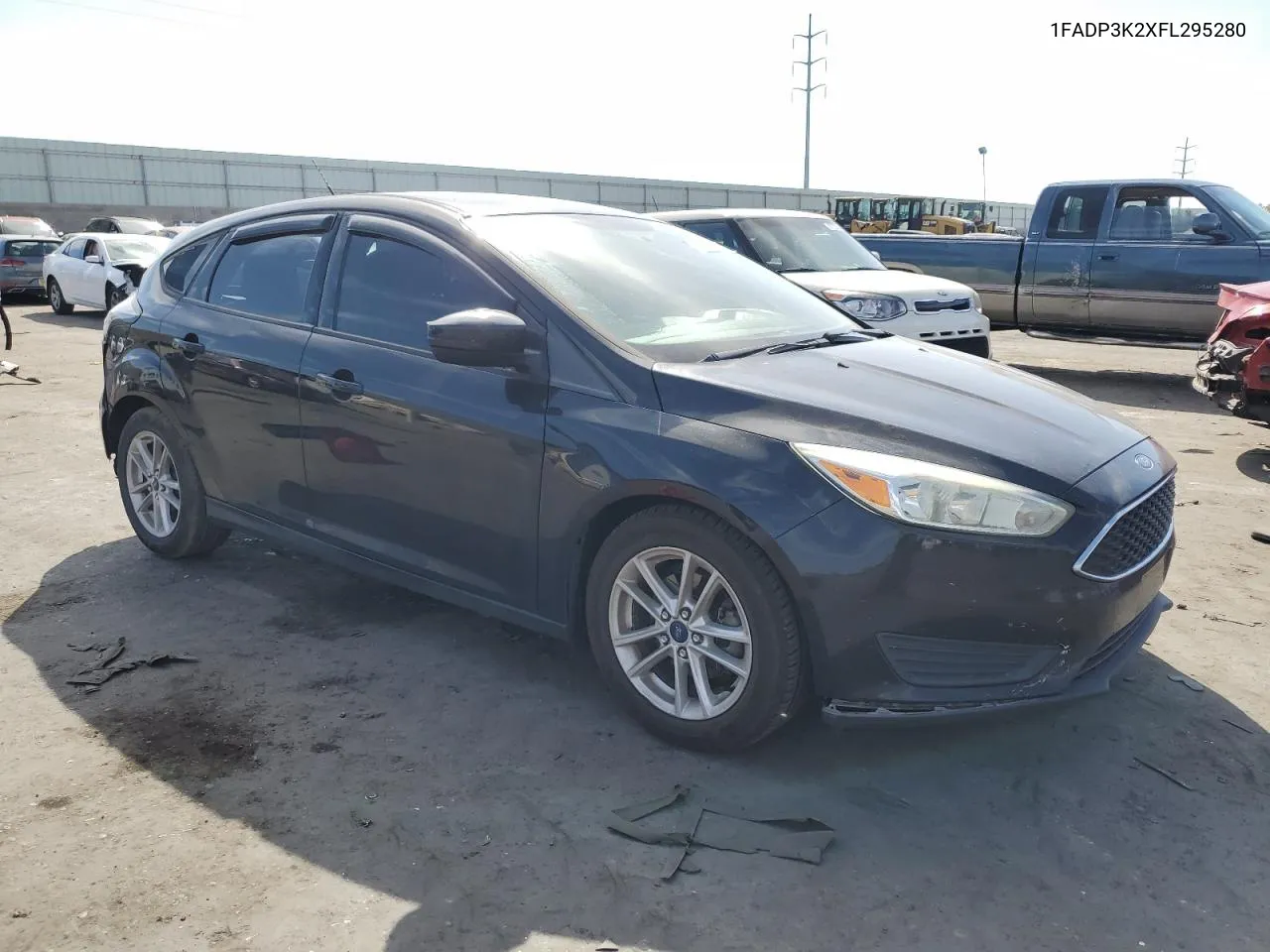 2015 Ford Focus Se VIN: 1FADP3K2XFL295280 Lot: 75060294