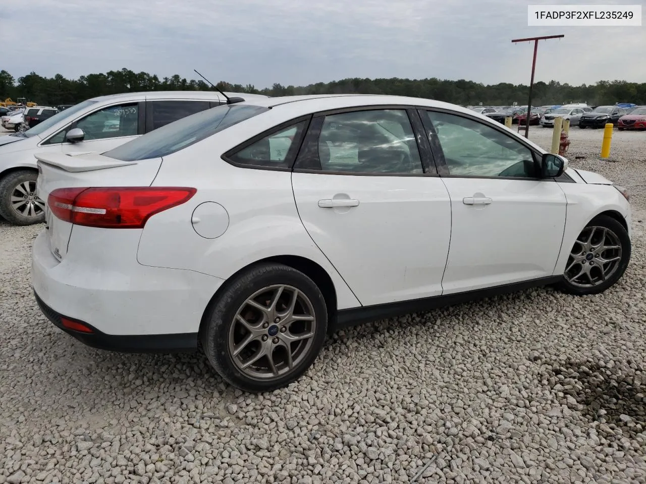 2015 Ford Focus Se VIN: 1FADP3F2XFL235249 Lot: 75758744