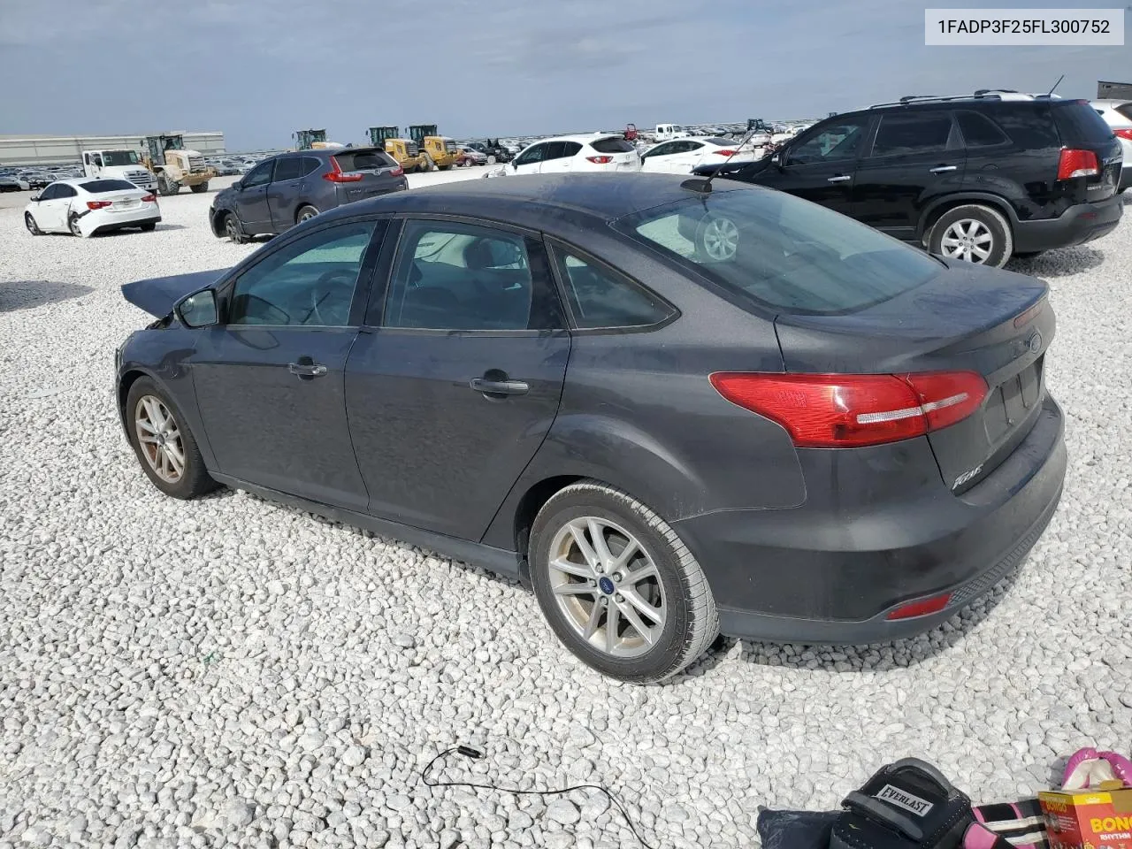 2015 Ford Focus Se VIN: 1FADP3F25FL300752 Lot: 75860944