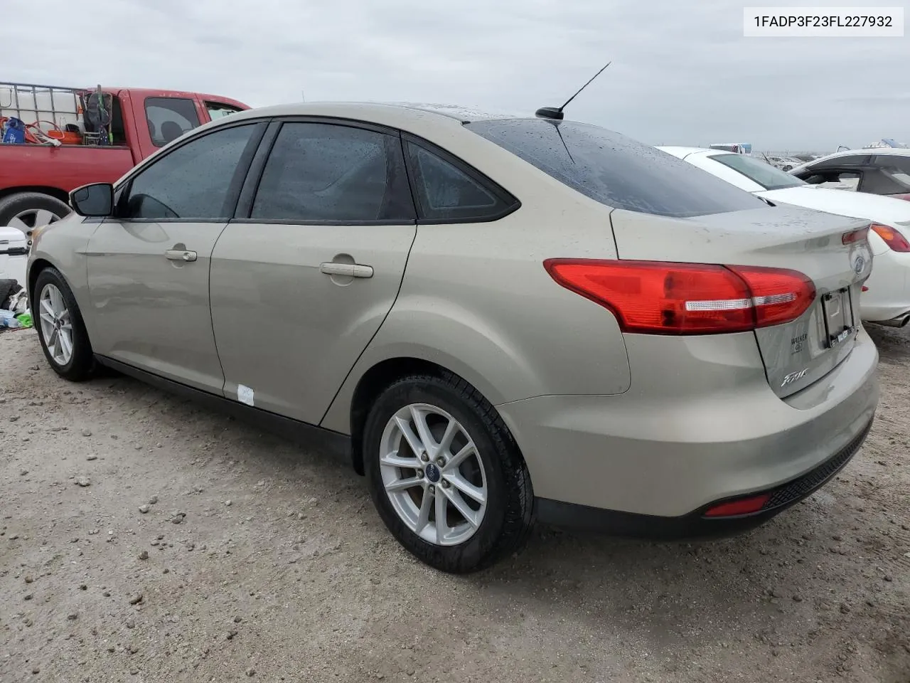 1FADP3F23FL227932 2015 Ford Focus Se