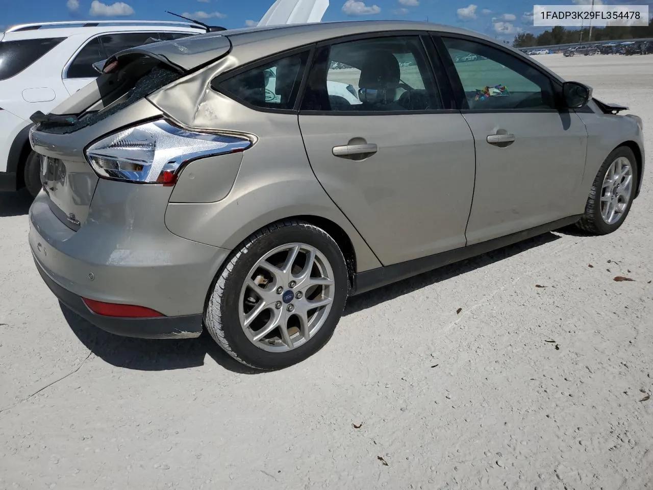 2015 Ford Focus Se VIN: 1FADP3K29FL354478 Lot: 77012394