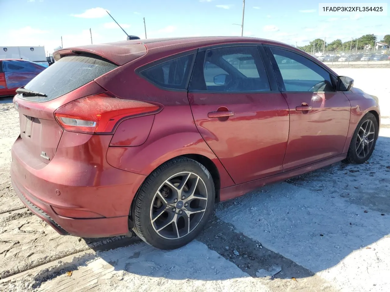 2015 Ford Focus Se VIN: 1FADP3K2XFL354425 Lot: 77901784