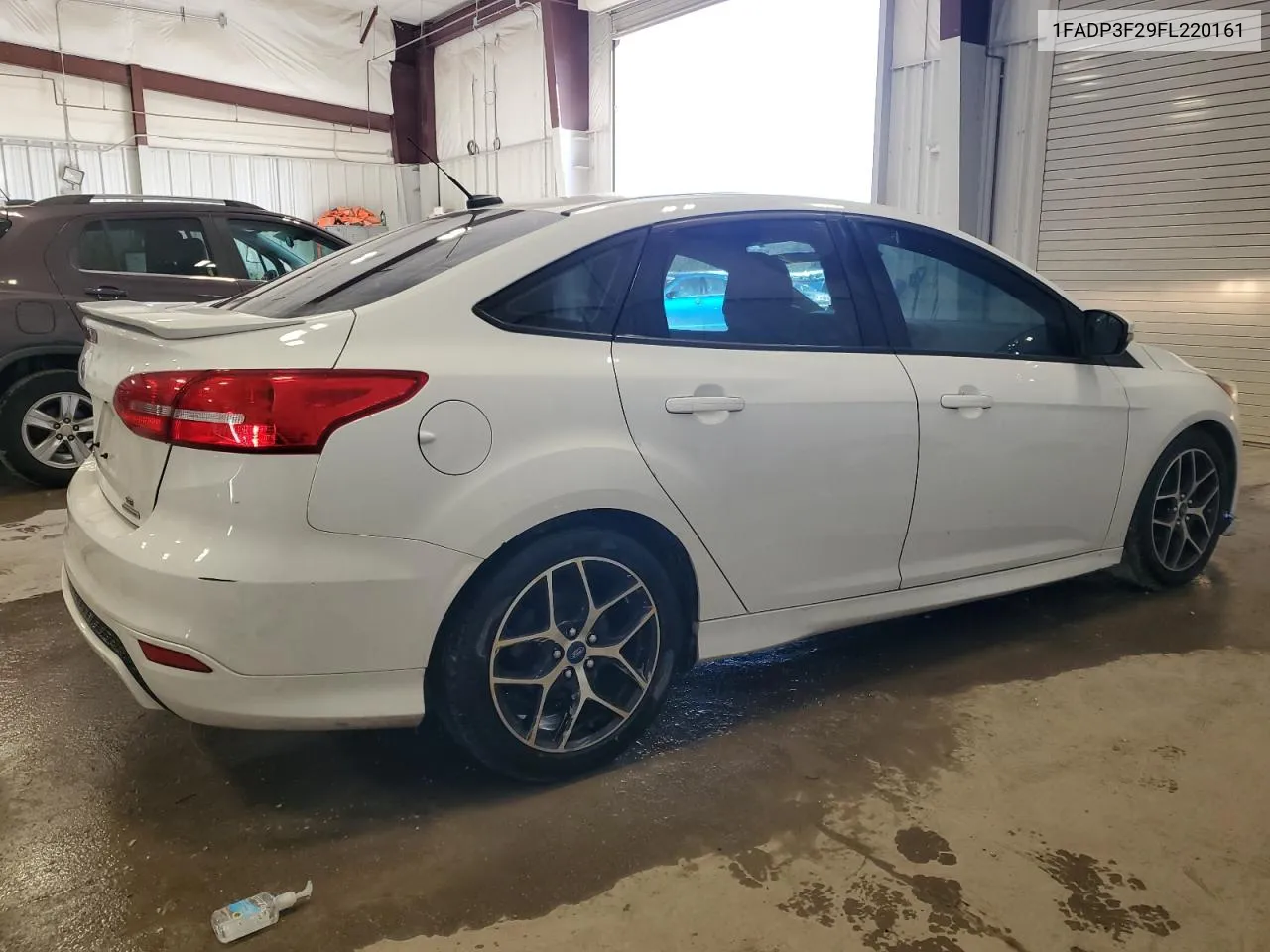 2015 Ford Focus Se VIN: 1FADP3F29FL220161 Lot: 79310974