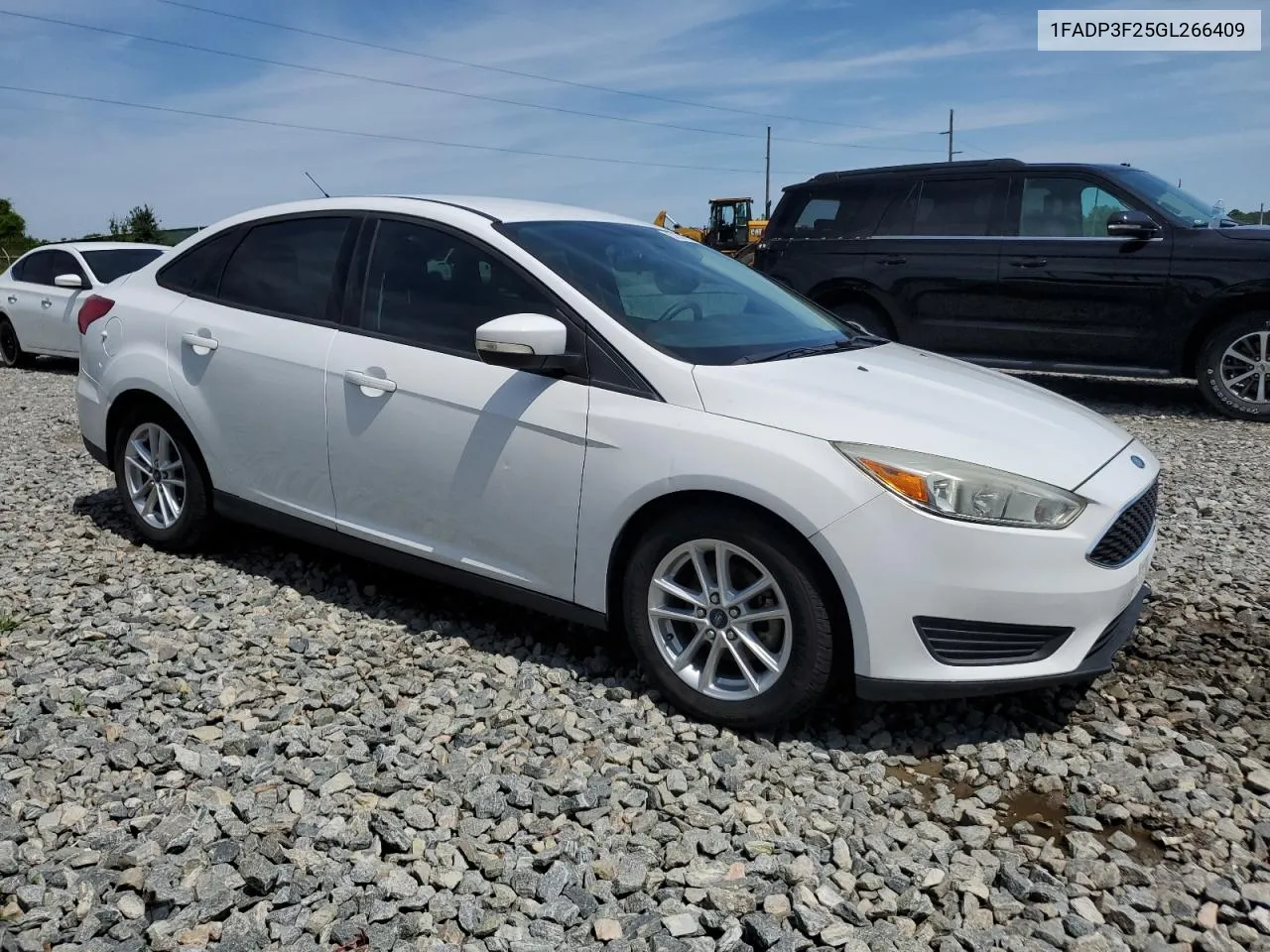 1FADP3F25GL266409 2016 Ford Focus Se