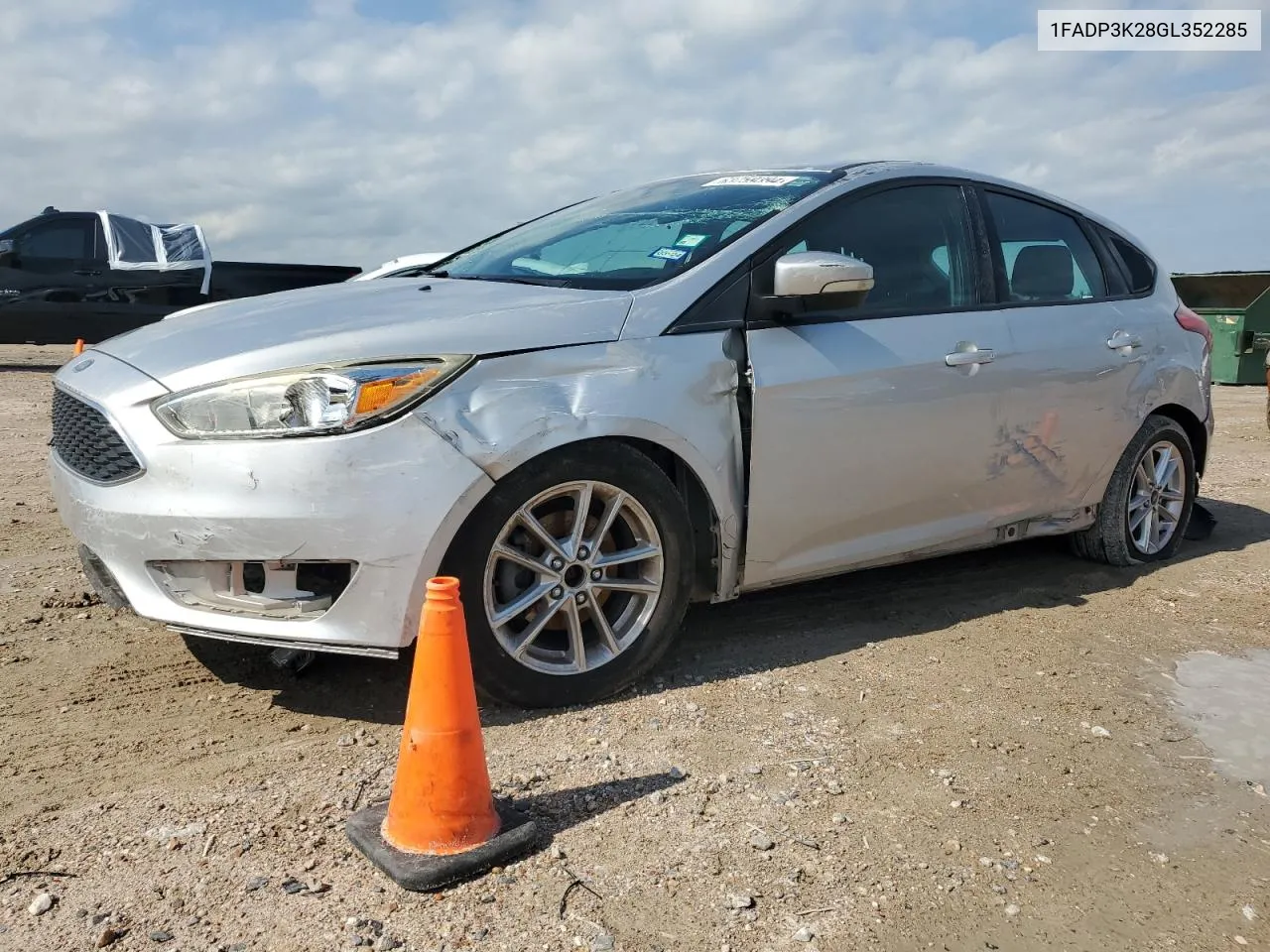 2016 Ford Focus Se VIN: 1FADP3K28GL352285 Lot: 63759394