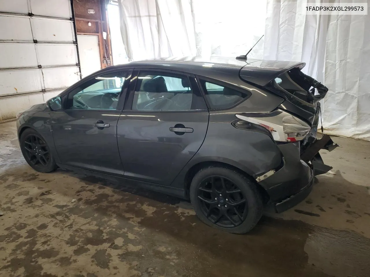 1FADP3K2XGL299573 2016 Ford Focus Se