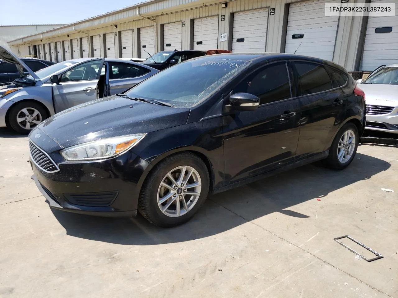 2016 Ford Focus Se VIN: 1FADP3K22GL387243 Lot: 68411874